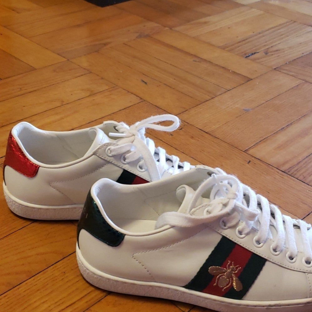 Authentic gucci sneakers for kids. Size eur 34